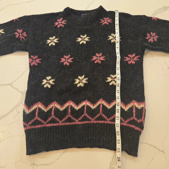 VTG Woolrich Fair Isle Wool Mohair Snowflake Sweater Gray Pink White Size Medium - Picture 10 of 11